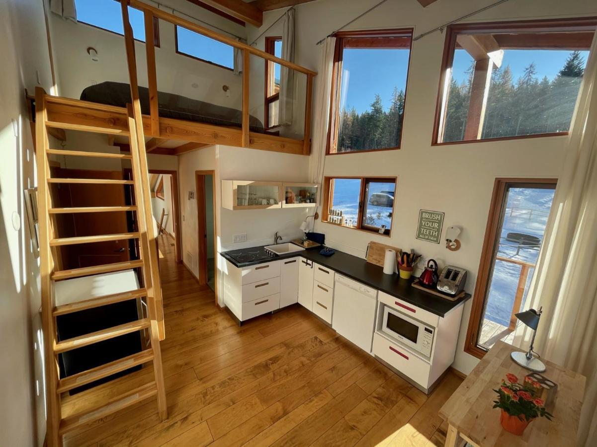 Myra Canyon Lodge Kelowna Esterno foto